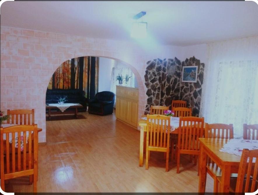 Vila Bianca Buşteni Exteriör bild
