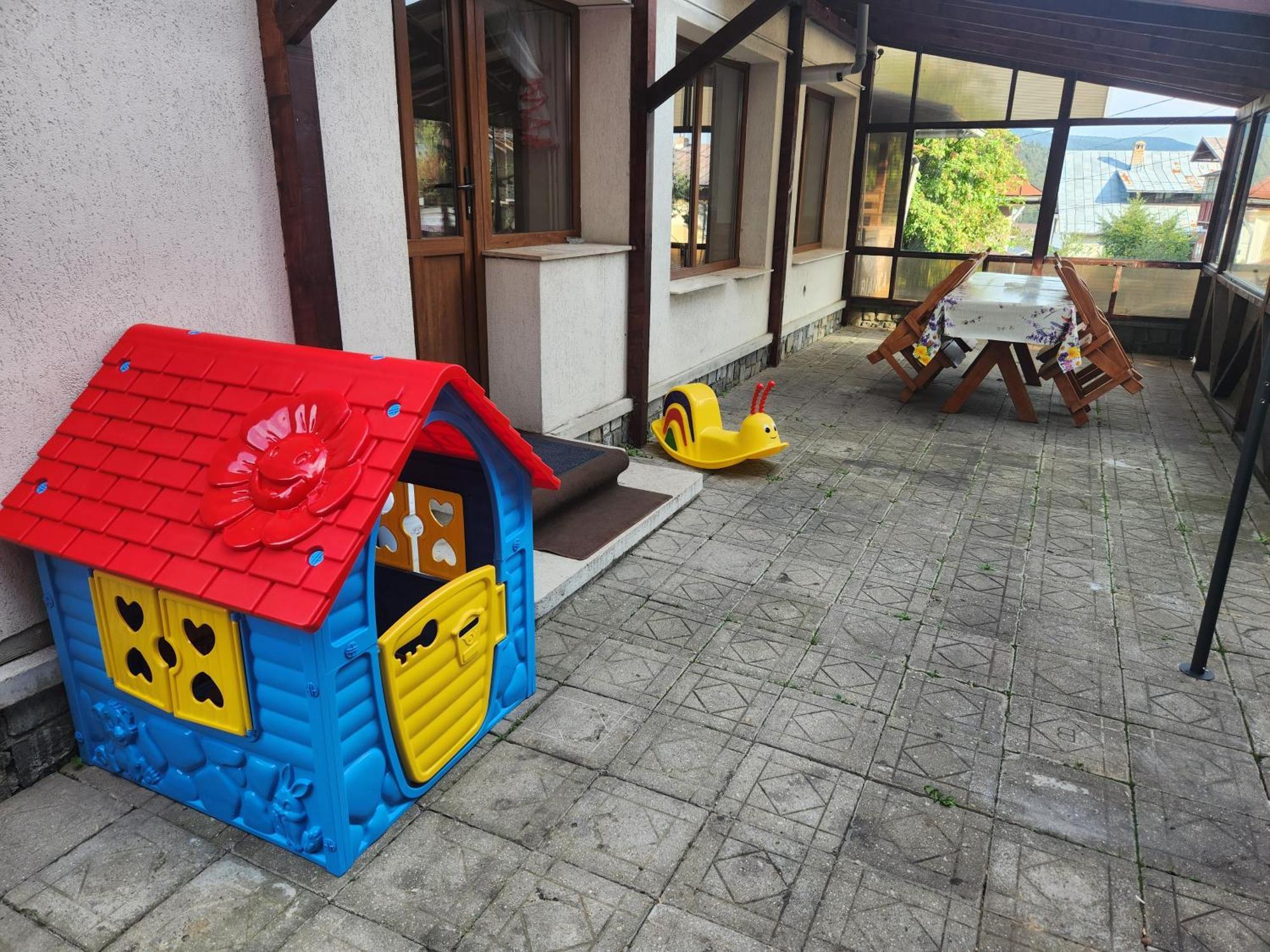 Vila Bianca Buşteni Exteriör bild